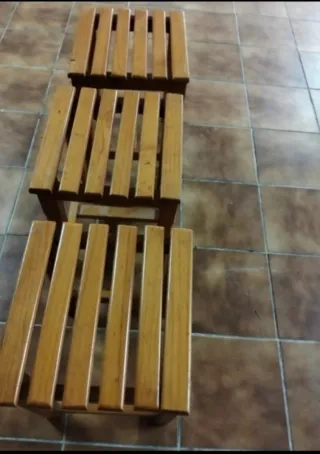 3 Taburetes de Madera