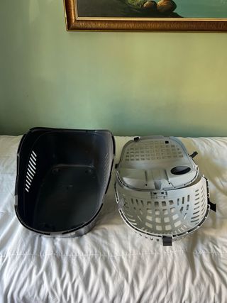 Transportín para perro gris y negro