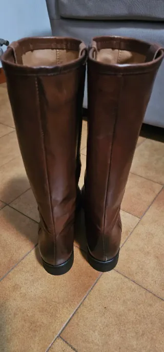 Stivali Perone in vera pelle marrone