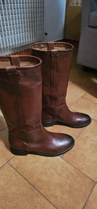 Stivali Perone in vera pelle marrone