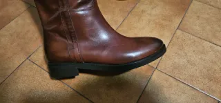 Stivali Perone in vera pelle marrone