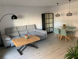 Vitrina de cristal y metal