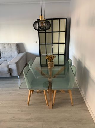 Vitrina de cristal y metal