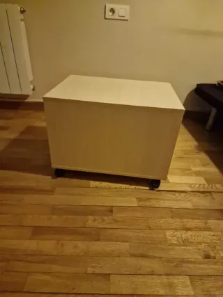 Mesita escritorio con cajón secreto