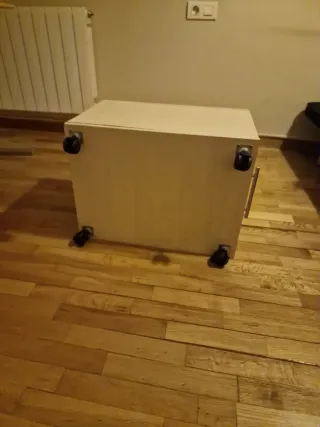 Mesita escritorio con cajón secreto