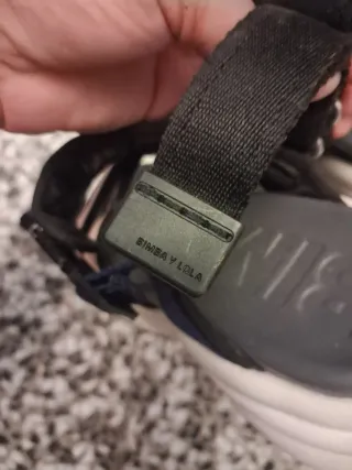 Sandalias Bimba y Lola negras y rosas