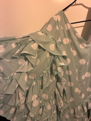 Traje de flamenca turquesa y blanco