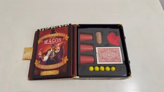 Maletín de magia- Libro Los secretos de los magos