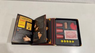 Maletín de magia- Libro Los secretos de los magos