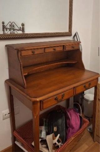 Tocador antiguo de madera