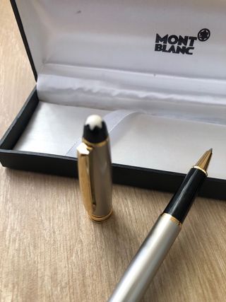 Caja Montblanc para bolígrafo y boligrafos