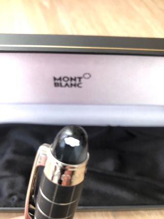 Caja Montblanc para bolígrafo y boligrafos