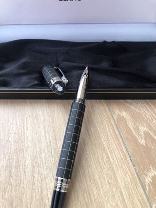 Caja Montblanc para bolígrafo y boligrafos