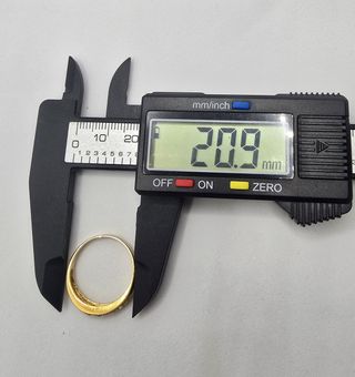 Anillo de oro de 18k circonitas, 3.18 g, T-20.