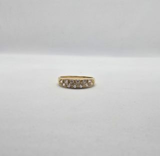 Anillo de oro de 18k circonitas, 3.18 g, T-20.