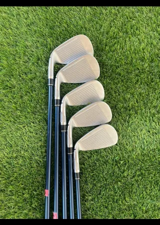 Conjunto TaylorMade SIM 2 Max (5-9)