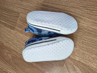 Calzado bebé camuflaje azul