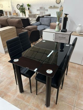 Mesa comedor + 4 sillas negras acolchadas
