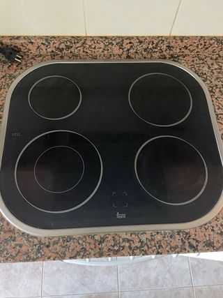 Campana, Vitrocerámica y Horno, marca TEKA