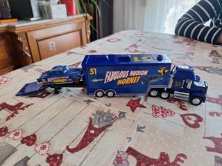 Camión y Coche Cars Fabulous Hudson Hornet