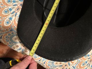 Sombrero de fieltro de sheriff con insignia