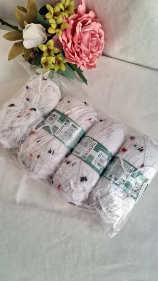 4 Gomitoli Alize baby Flover,  bianco, multicolor