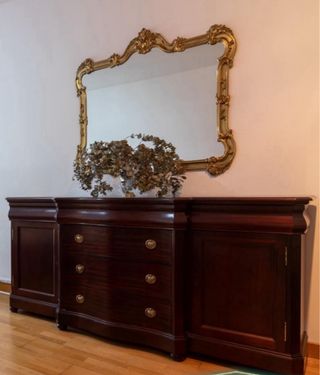 Aparador antiguo madera y cristal