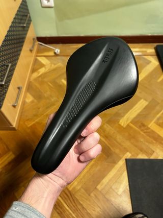 Sillín Fi'zi:k Negro