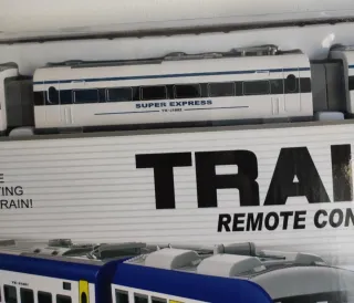 Trenino elettrico telecomandato 49 pezzi