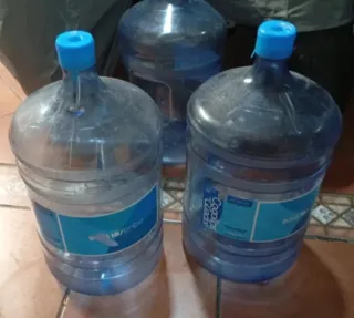 Garrafas vacías de agua potable 20L