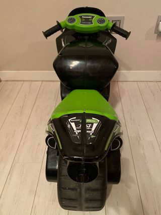 Moto NINJA Correpasillos Xl Winner Negra Injusa