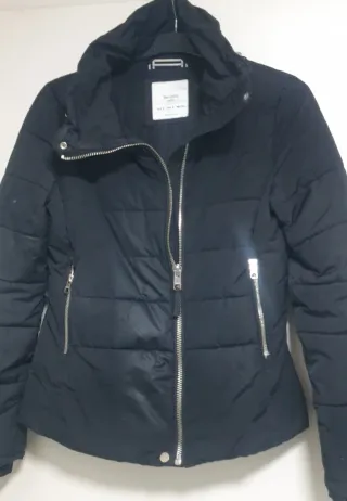 Chaqueta acolchada mujer Bershka negra