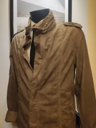 Cazadora Guess Premium Beige/Marrón