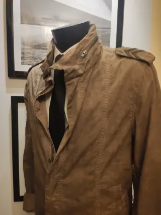 Cazadora Guess Premium Beige/Marrón