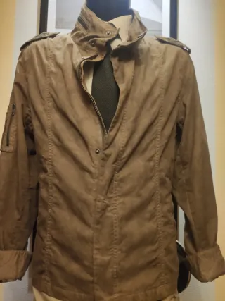 Cazadora Guess Premium Beige/Marrón