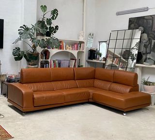 Sofá italiano de cuero.TRANSPORTE INCLUIDO