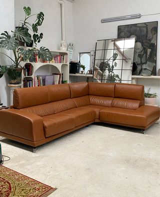 Sofá italiano de cuero.TRANSPORTE INCLUIDO