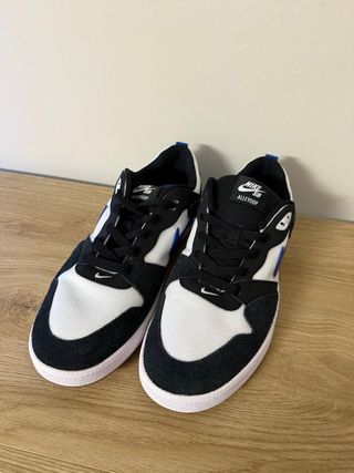 Nike Scarpe Uomo Taglia 42.5