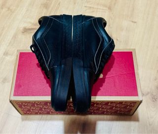 Vans Cuero Negras Talla 38.5 y 36,5