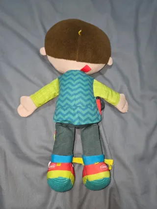 Muñeco educativo para aprender a vestir