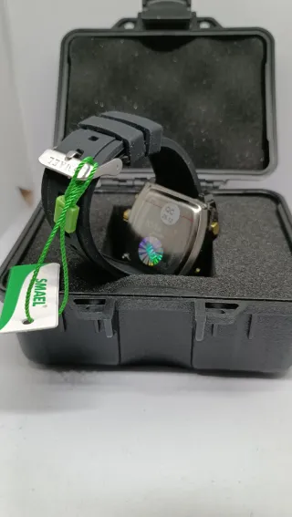 Reloj Smael Deluxe Negro y Dorado