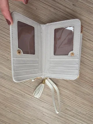 Monedero Tous Blanco con Detalles Dorados