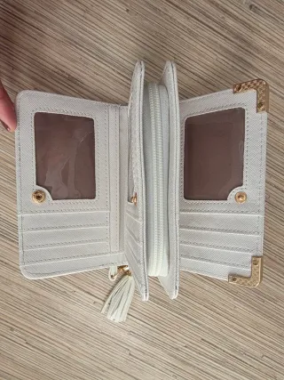 Monedero Tous Blanco con Detalles Dorados