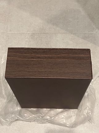 Caja para 12 relojes de madera y cristal