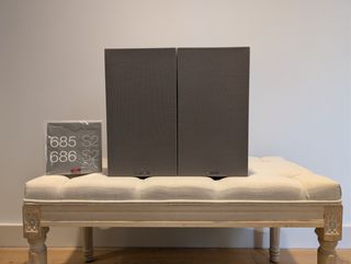 Conjunto Marantz SR6009 y Bowers & Wilkins 685 S2