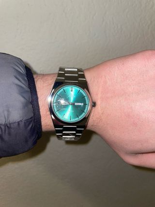 Reloj Pelvini Esfera Verde y Correa Plateada