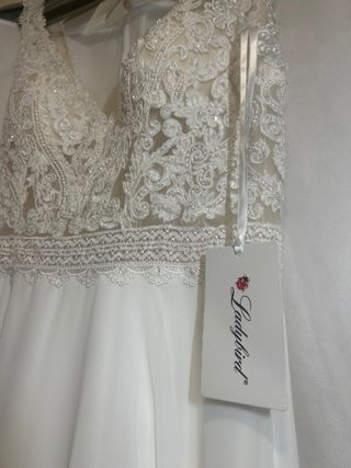 Vestido de Novia Nuevo con Etiquetas