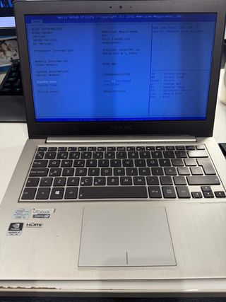 Portátil ASUS Plata y Negro