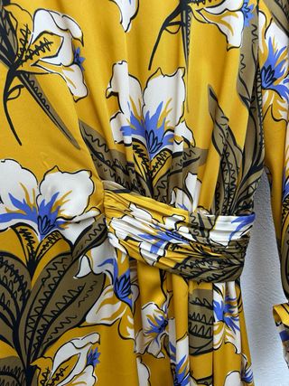 Vestido Zara flores raso