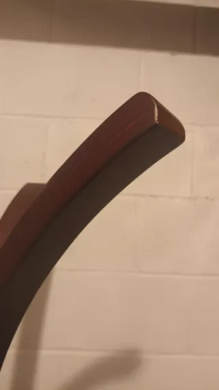 Perchero de madera wengue